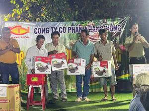 Chương trình gặp gỡ giao lưu thân tình với bà con xã Hàm Phú, Huyện Hàm Thuận Bắc, tỉnh Bình Thuận.